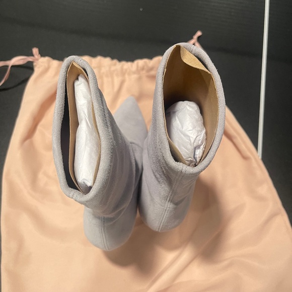 Stuart Weitzman Gray Heeled Boots - Picture 4 of 9